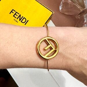 Fendi Bracelet-
Gold F Logo